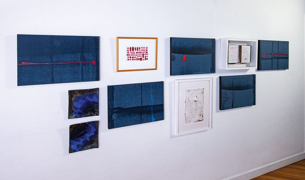 works by Claude Vermette, Wendy Wahl, Caroline Bartlett, Toshiko Takaezu, Joyce Clear. Photo by Tom Grotta